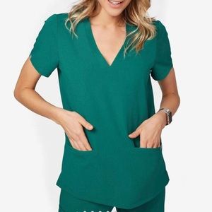 Figs scrub top
